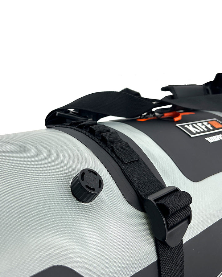 duffel with valve